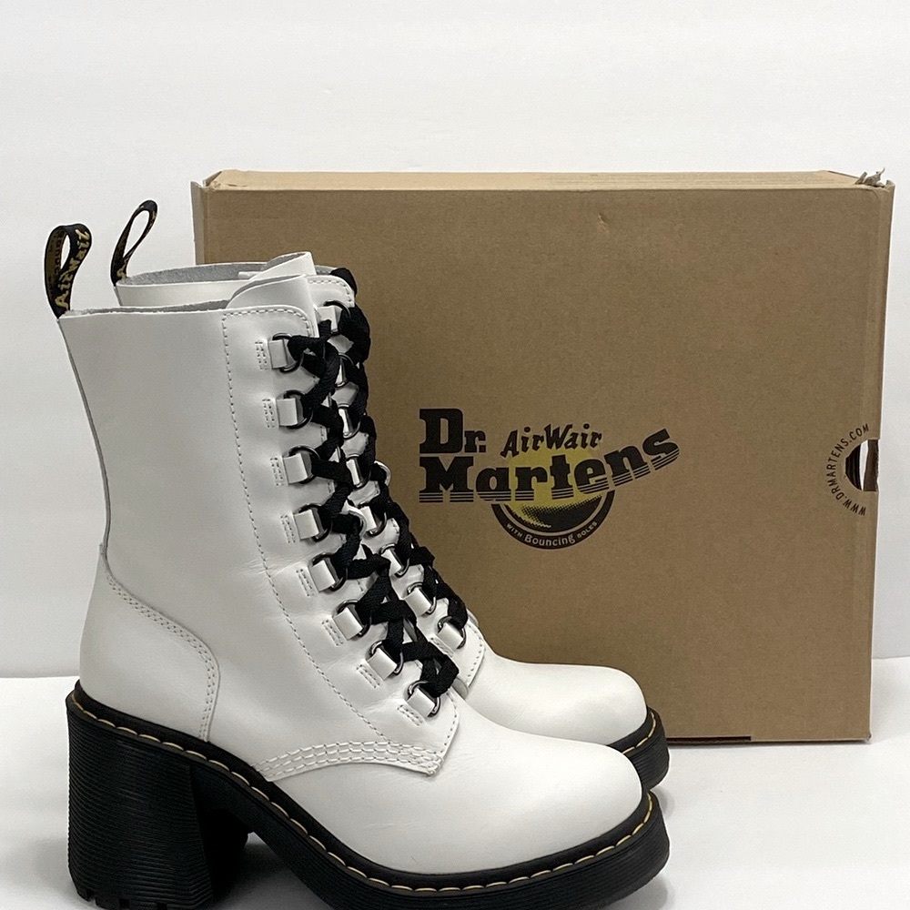 - NEW DR MARTENS CHESNEY LEATHER FLARED HEEL LACE UP BOOTS - Picture 2 of 11